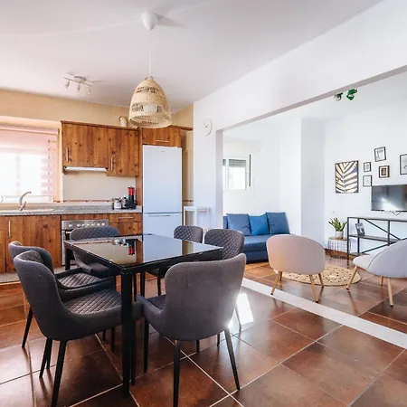 Apartment Homeyseville-lovely Duplex At Santa Cruz 10 Pax, Parking Optional